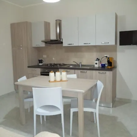 Locami Holiday &Rooms Street Mendola 78