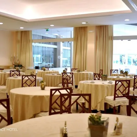 Hotell Calipso 4*