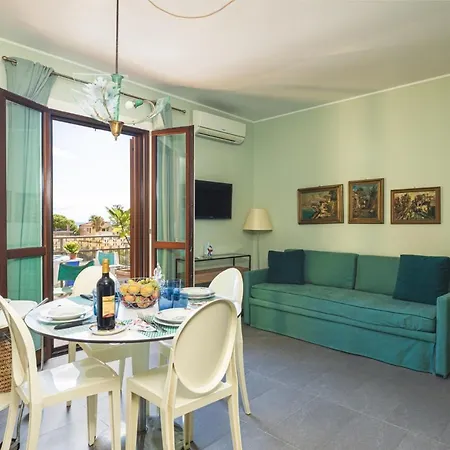 Olga's By Domusicily Appartement