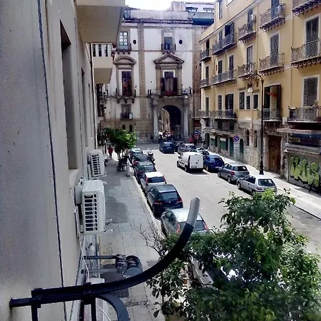 Arco Di Ballaro 3*