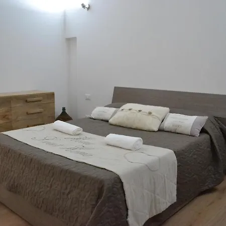 Dimora Castelli Guest house 2*