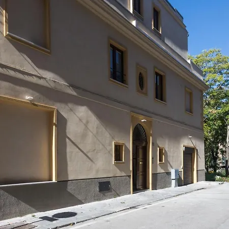 Bed & Breakfast I Mori Di Porta Nuova & Terrace 3*