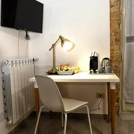 Garden House: And For Holidays Bed and breakfast 2*