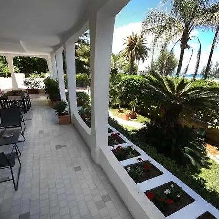 Ferienhaus Azzurra Beachfront Mondello - *