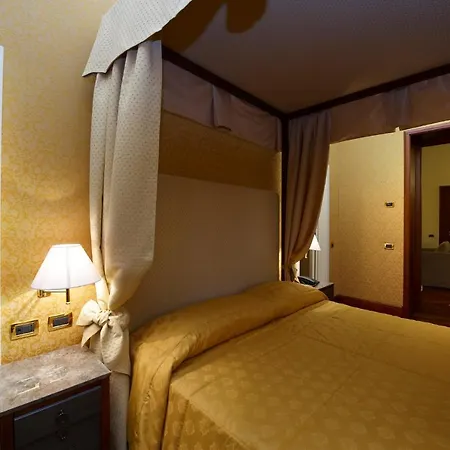Grand Piazza Borsa Hotel 4*