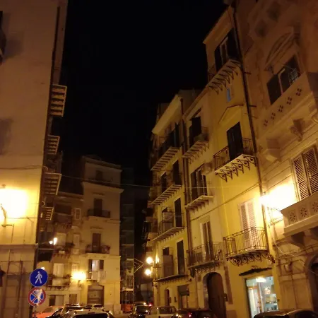 Kalat Vucciuria In Via Materassai * Palermo