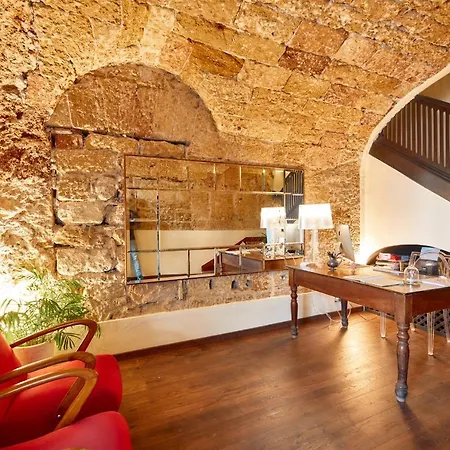L' Hotellerie Easy Bed & Breakfast