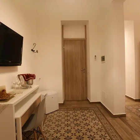 Bella Bed and Breakfast 2*