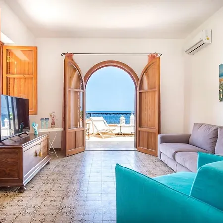 Villetta Di Fronte Al Mare Dell'addaura By Wonderful Italy *