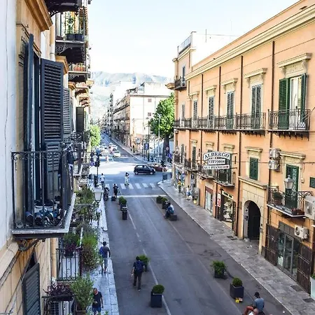 Apartment Porta Vicari With View In Downtown Palermo