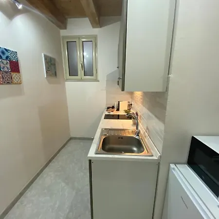 Tanto Di Cappello Apartmán *