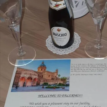 Bed and breakfast Garden House: And For Holidays Palermo
