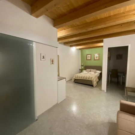 Tanto Di Cappello Apartmán