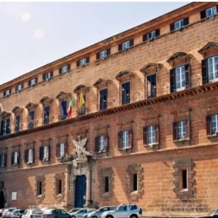 The White House Palermo