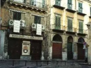 Apartment Ai Cartari *