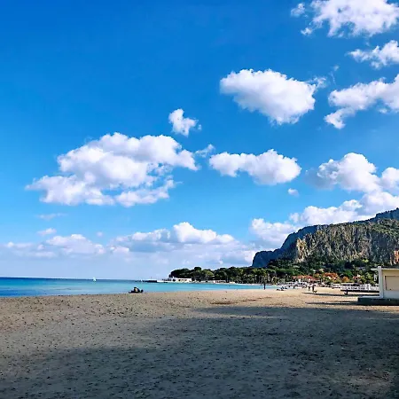 Willa Saline A Mondello *