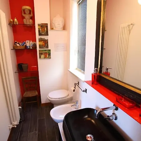 Accardi House Searooms 2*