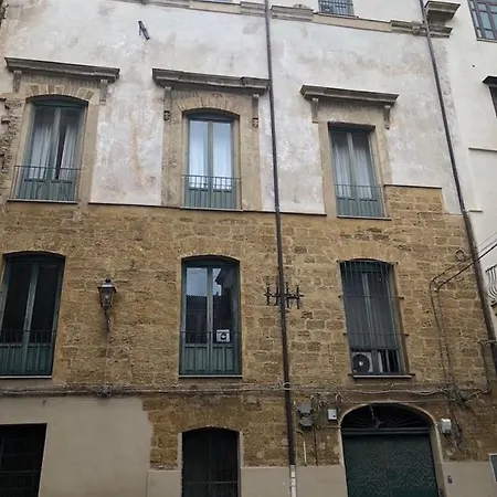 Casa Di Fronte La Cattedrale Appartement