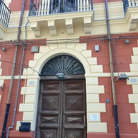 Stanze Di Leo *