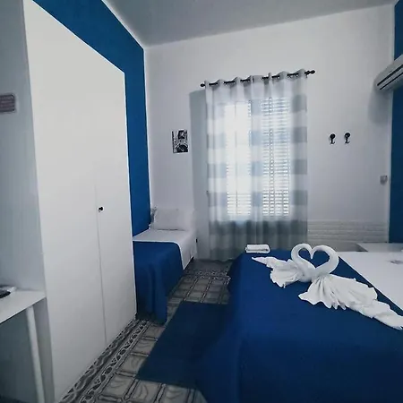 Stanze Di Leo *