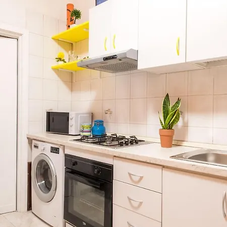 Apartment A Due Passi Dal Teatro Politeama By Wonderful Italy *