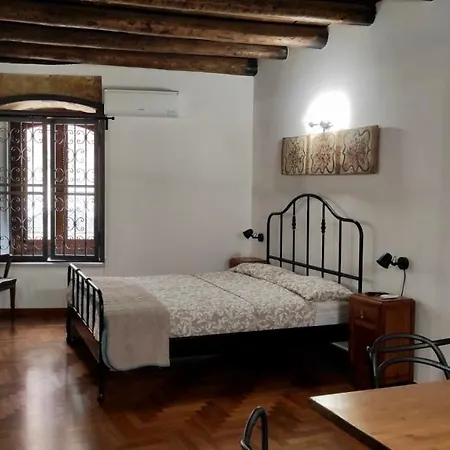 Cathedral Sweet Apartment *