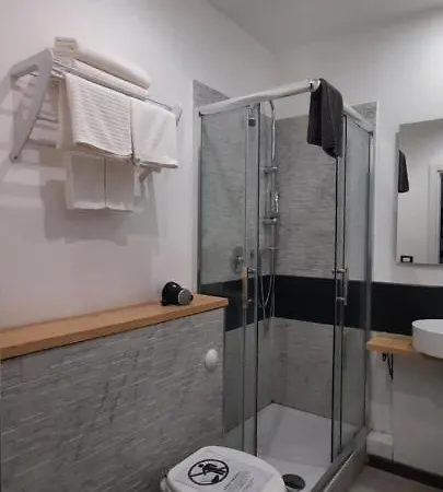 Bed & Breakfast Centre 2*