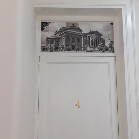 Alojamento de Acomodação e Pequeno-almoço Liberty Palace 3*