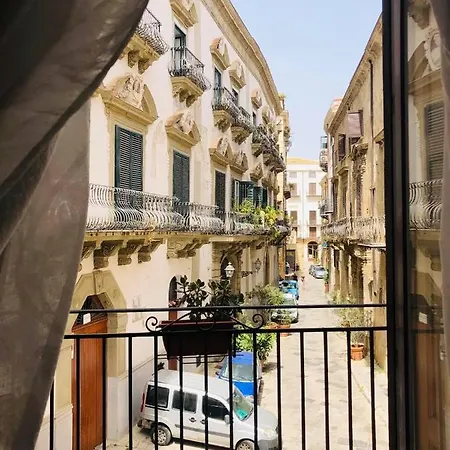 Bed & Breakfast Al Piazza Marina Palace Palermo