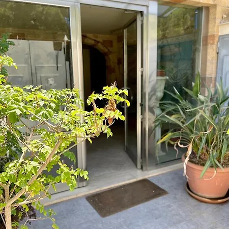 La Casa Di Martorana Apartment *