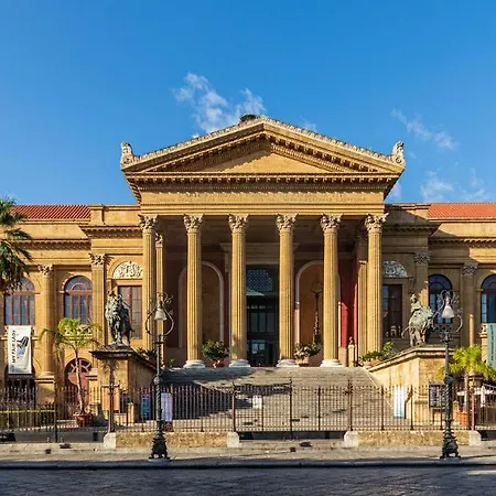 Apartment Porta Vicari With View In Downtown Palermo