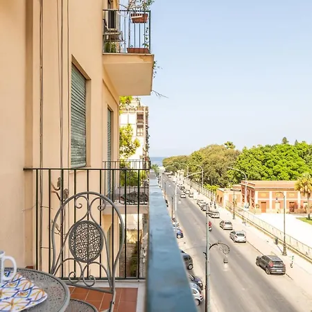 Un Balcone Sull'orto Botanico By Wonderful Italy *