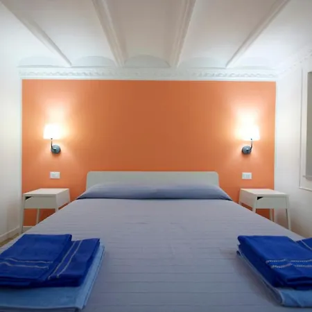 Bed and breakfast Family House - Bb Maletto