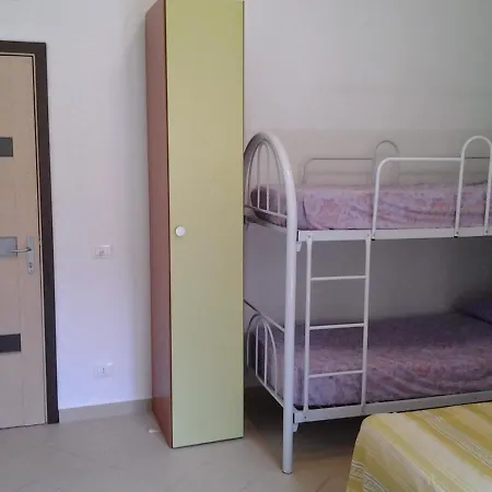 Auberge de jeunesse LGB Students&Youth Tourists - new friends loves flirt adventures *