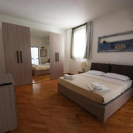 Azzurra Beachfront Mondello - Ferienhaus Palermo