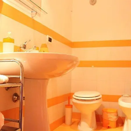 Amelie Hotel 3*