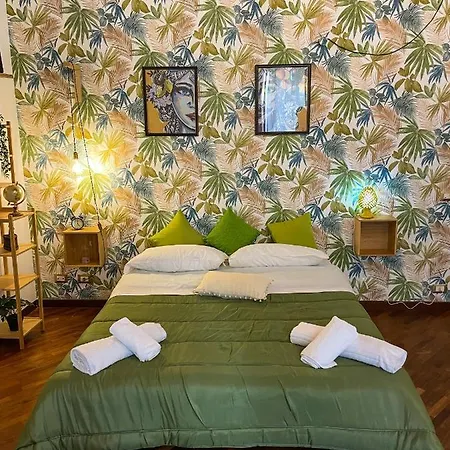 Charming House In The Historic Center Of Palermo