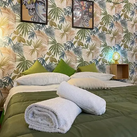 Charming House In The Historic Center Of Apartment Palermo