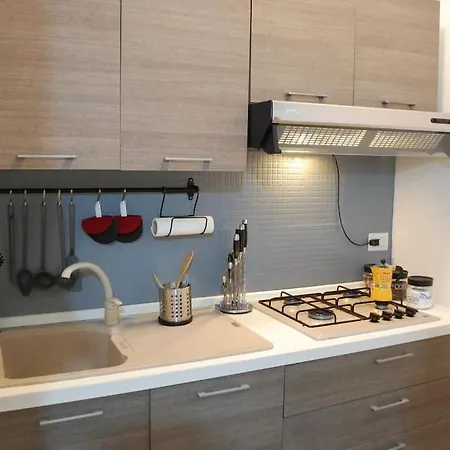 Lincoln Apartment