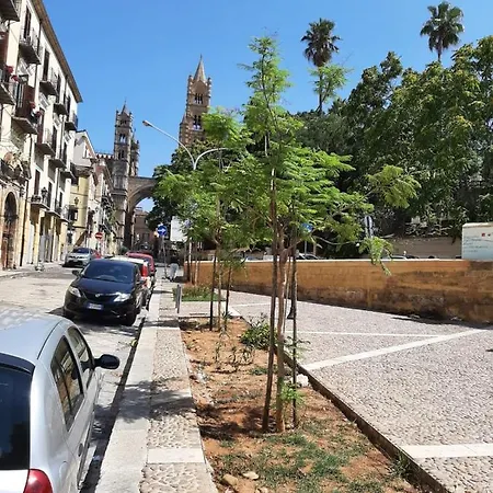 A Due Passi Dalla Cattedrale