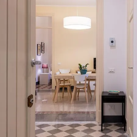 Apartment Casa Rorro' Nei Pressi Di Via Roma By Wonderful Italy *