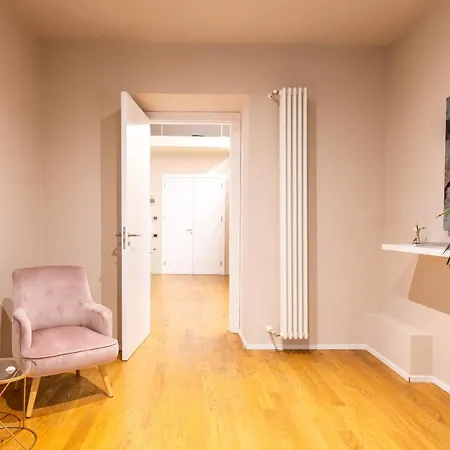 Bed & Breakfast Moncada & 2*