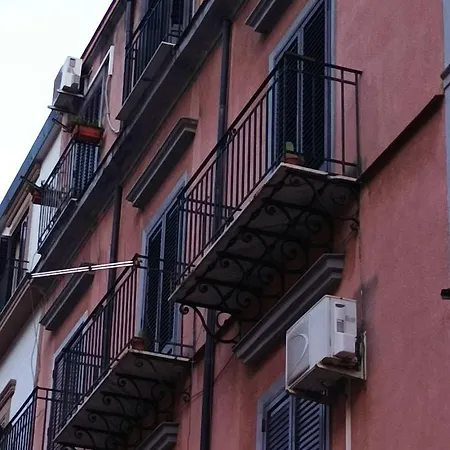 Amuri Siculo, Centro Palermo
