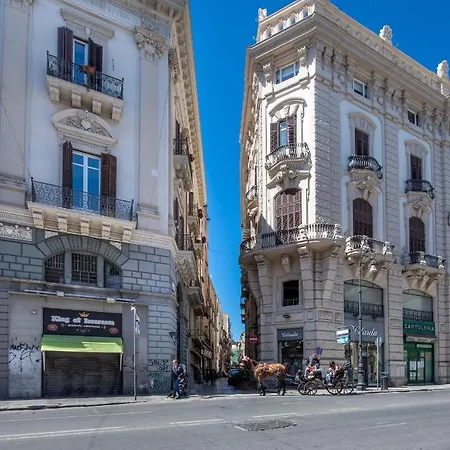 Moncada & Bed & Breakfast