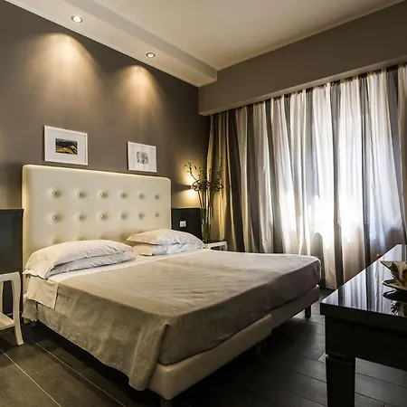 Hotell Mediterraneo 3*