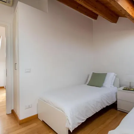 Vittorio Emanuele With Terrace By Wonderful Italy Appartement Palermo