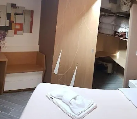 招待酒店 巴勒莫
