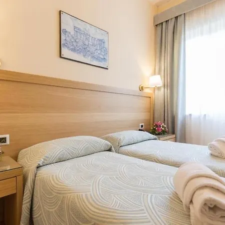 Esperia Otel 3*