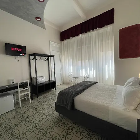 Alojamento de Acomodação e Pequeno-almoço Liberty Palace 3*