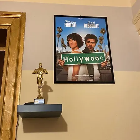 Casa de hóspedes Hollywood 3*